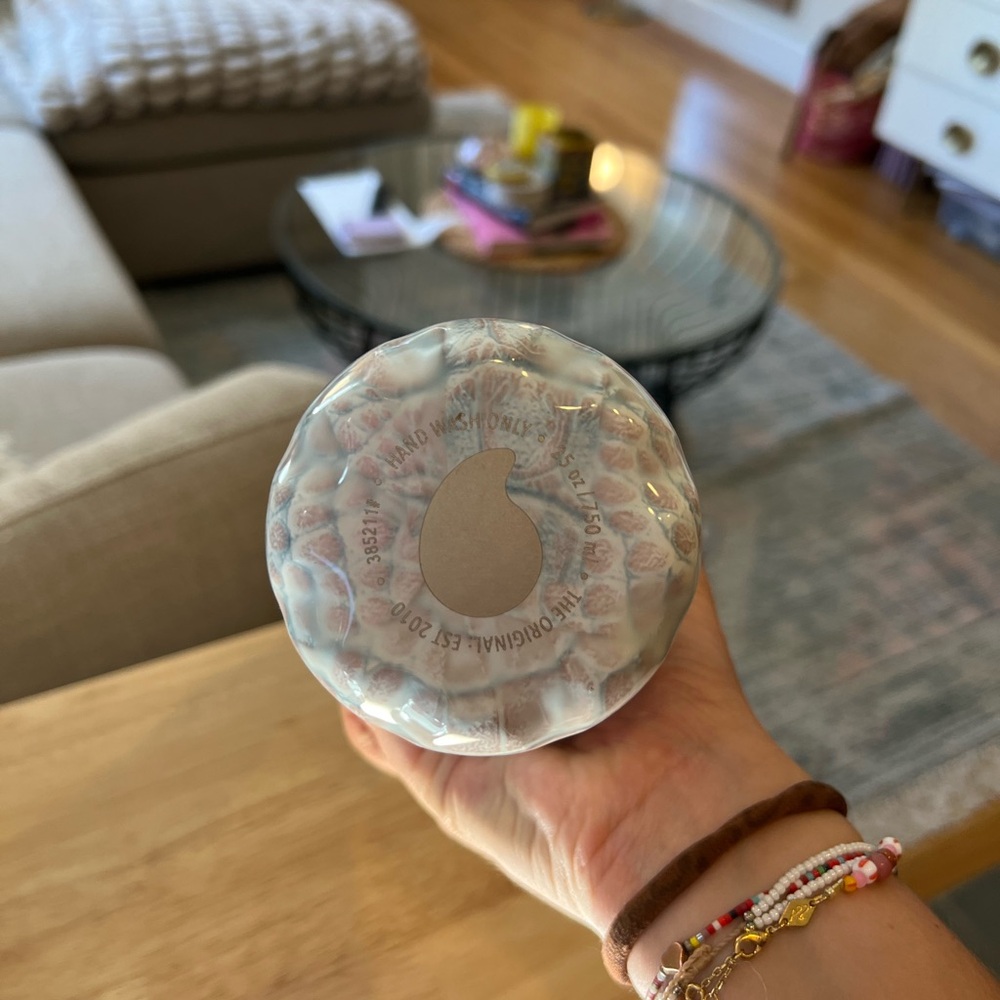 NEVER USED Swell XL snakeskin water bottle - Picture 2 of 2